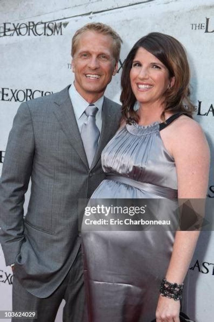 Mandy Steckelberg and Patrick Fabian | Married Divorced Children Ex