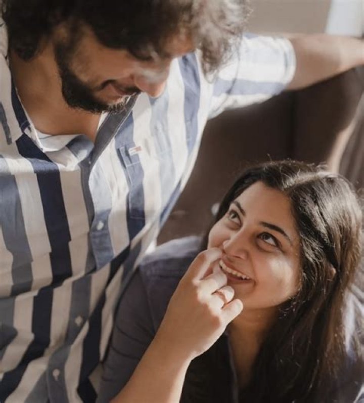 Manjima Mohan Caste, Husband, Family, Parents, Age, Net Worth, Nationality