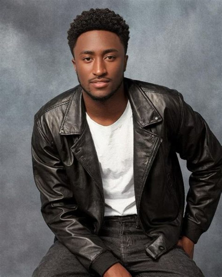 Marques Brownlee Biography, Age, Height, Net Worth, Education, Girlfriend