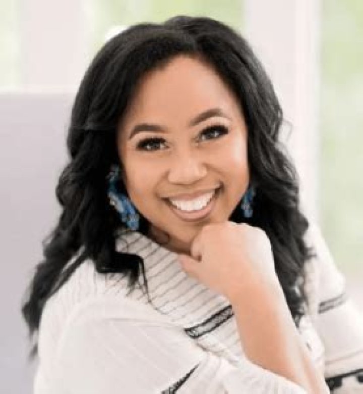 Meet Chrystal Evans Hurst’s Husband, Jessie Hurst, Family, Playing Piano and More