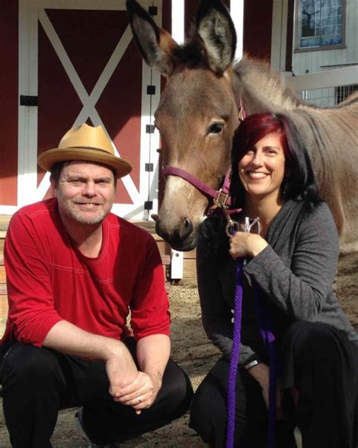 Meet Holiday Reinhorn - 'Big cats' author, Rainn Wilson's wife