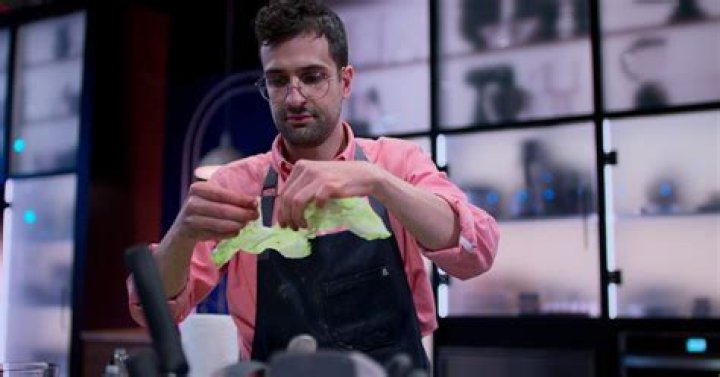 Memes & Tweets About ‘Is It Cake’s Jonny Manganello Cheating