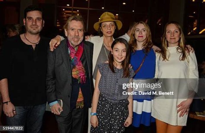 Mercedes Spall (Timothy Spall’s Daughter) Wiki, Biography, Age, Boyfriend, Family, Facts and More