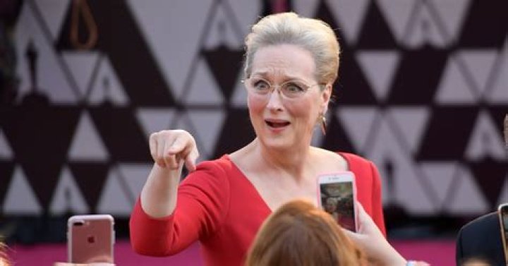Meryl Streep Shouted At The 2018 Oscars & Twitter Is So Thankful For Another Perfect Meme