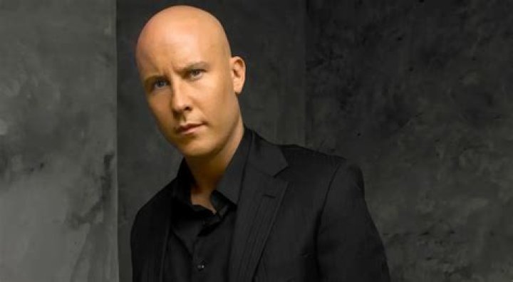 
Michael Rosenbaum
Net Worth
