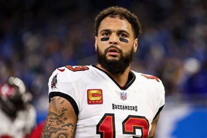 Mike Evans Net Worth (2024) | wallmine