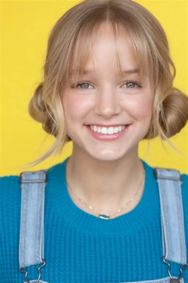 Mikki Cox: The Rising Star In The Entertainment Industry