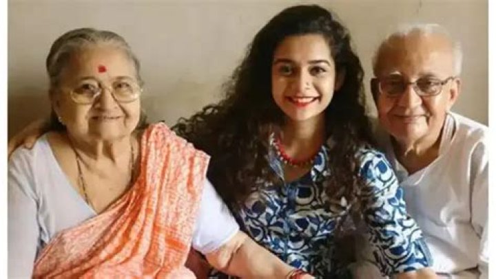 Mithila Palkar Parents, Sister, Age, Height, Net Worth, Boyfriend, & Instagram