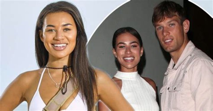 Montana Brown secretly dating hot male model Elliott Reeder – and they’ve already gone Insta official