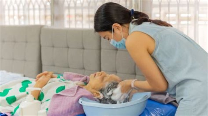 Mother not washing hair | Dementia Support Forum