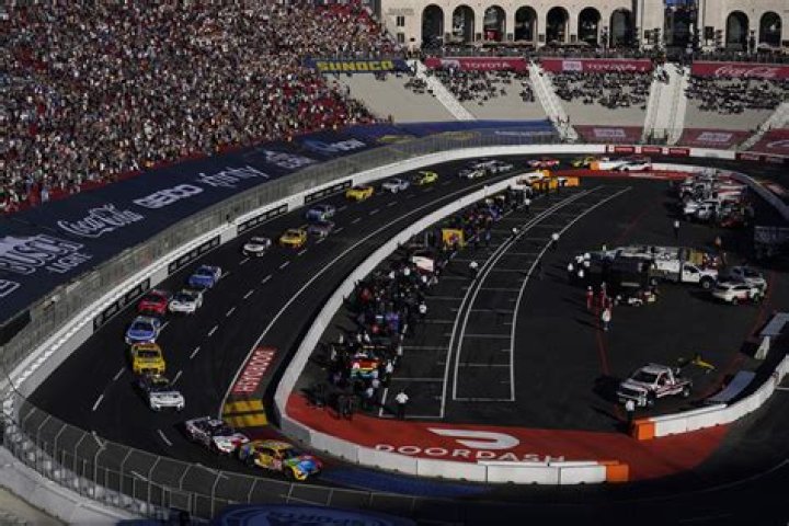 NASCAR scores win with successful race inside LA Coliseum