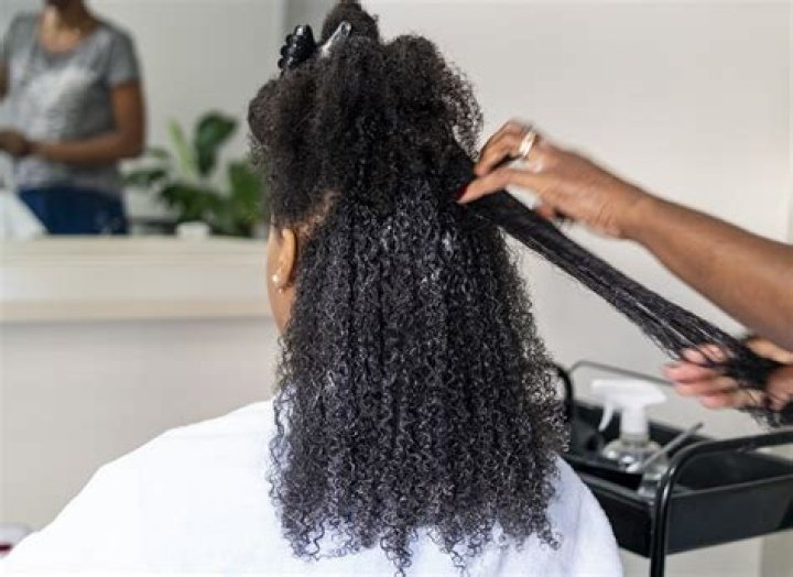 Natural-Haired Atlanta Woman Accuses Dominican Salon of Mixing Relaxer with Shampoo to Make Her Hair ‘Easier’ to Manage