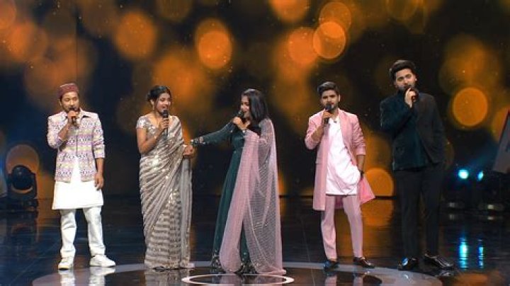 Neha Kakkar and Rohanpreet Singh steal hearts with debut duet on Superstar Singer 3 grand premiere