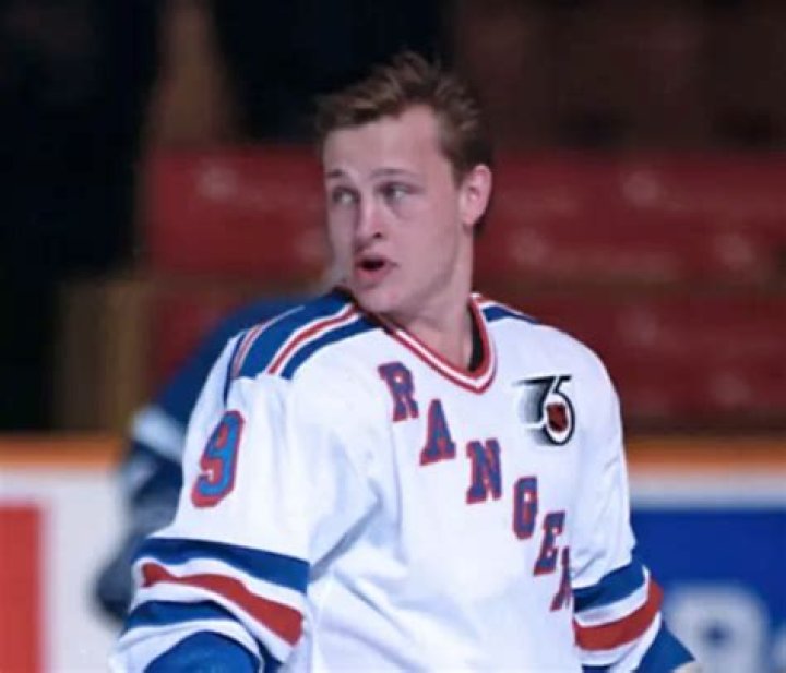 Net Worth Face-Off: Comparing Ryan Graves and Adam Graves’ Fortunes