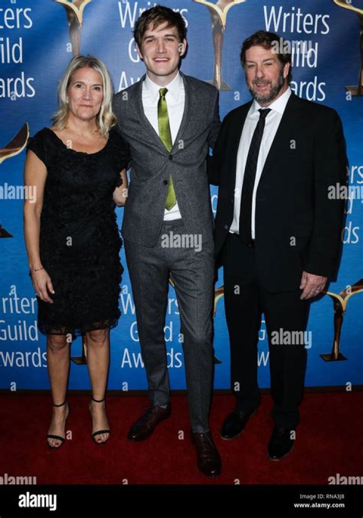 New: Bo Burnham Parents : Meet Scott Burnham