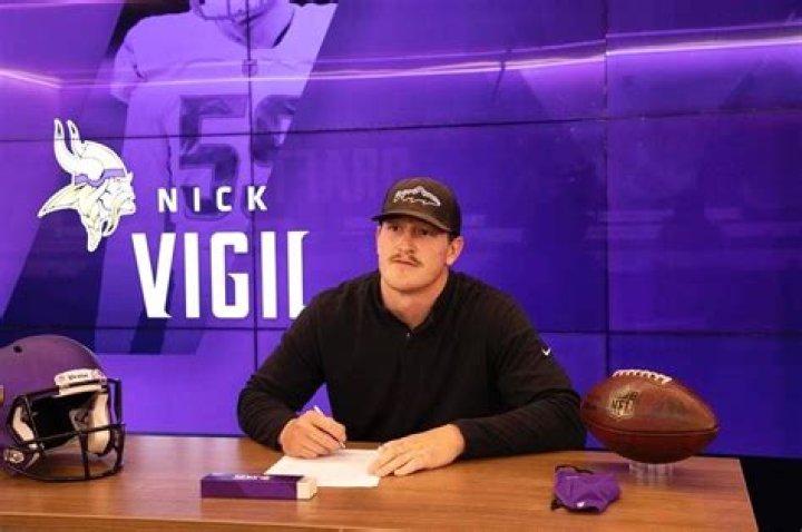 Nick Vigil Bio [2023 Update]: Net Worth, Stats & NFL