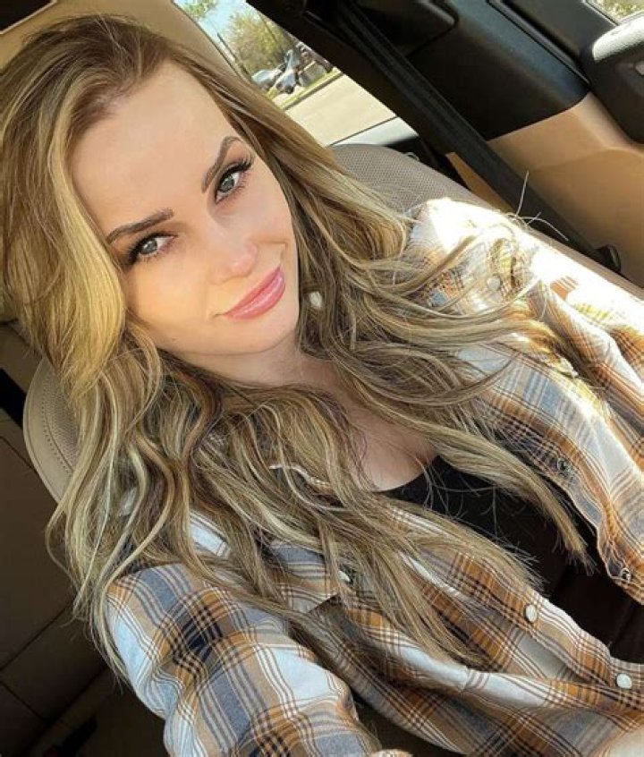 Niece Waidhofer Obituary-Death News; SM Influencer And Model, Niece Waidhofer Dies Of Suicide