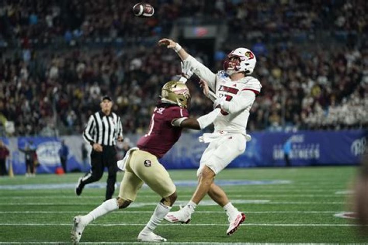 No. 4 Florida State beats No. 15 Louisville 16-6 for ACC title, but could miss playoff at 13-0