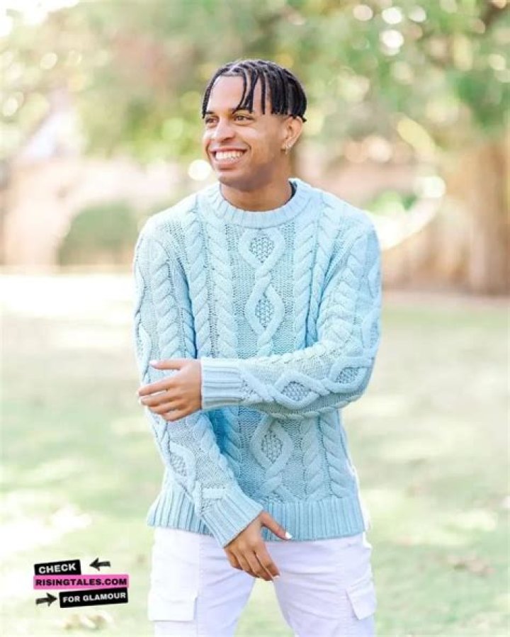 Noah Jay Wood (Actor) Wiki, Biography, Age, Girlfriends, Family, Facts and More