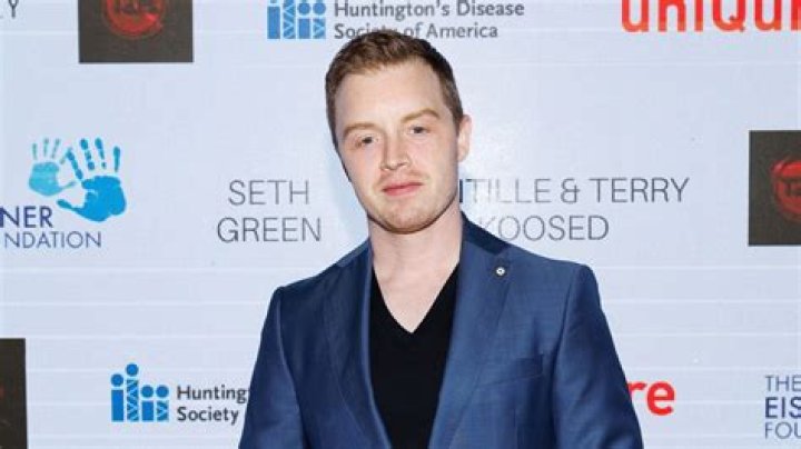 Noel Fisher (Actor) Wiki, Biography, Age, Girlfriends, Family, Facts and More