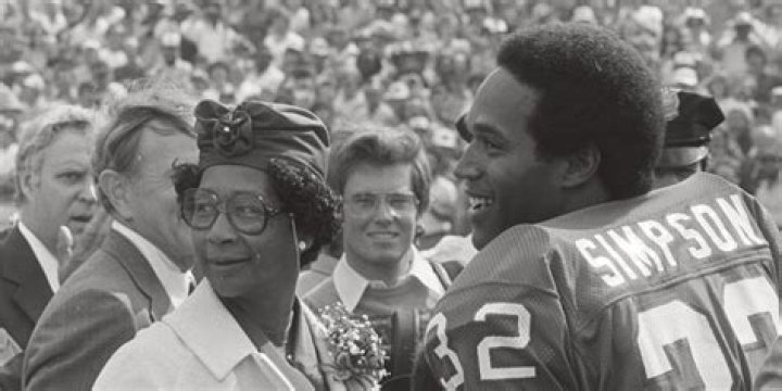 O.J. Simpson Mom: Bio & Family [2024 Update]