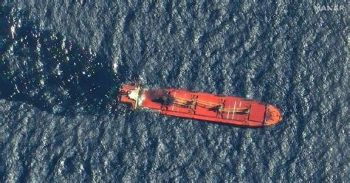 Oil spill, fertilizer leak from sinking of cargo ship highlight risks to Red Sea from Houthi attacks