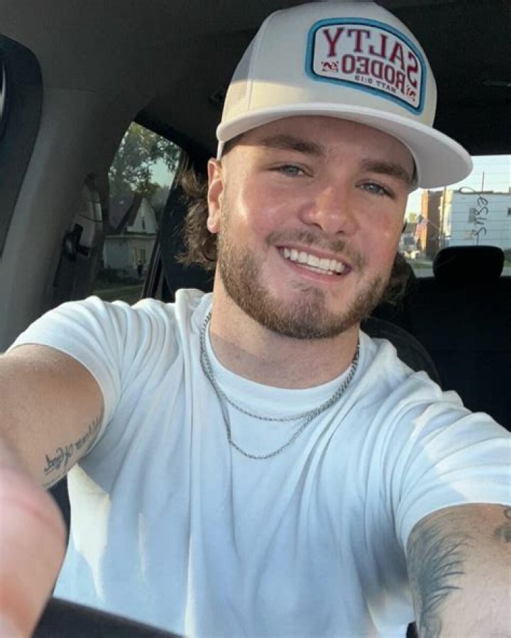 Orylan1999, Social media star & Biography