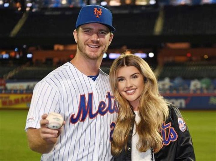 Pete Alonso baseball player, stats, wife, net worth, salary