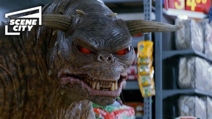 Pets Scare Off The Ghostbusters