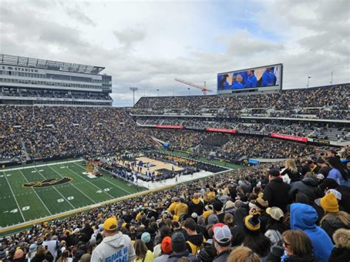 Photos: Crossover at Kinnick | OurQuadCities