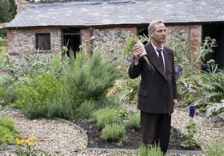 Popular ITV drama delayed by a YEAR in whopping schedule shake-up
