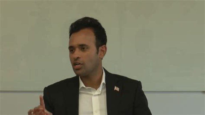 Presidential candidate Vivek Ramaswamy visits Quad Cities