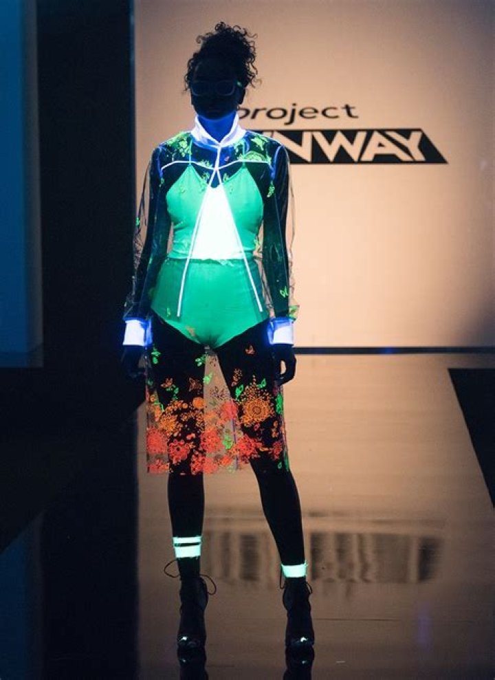 Project Runway recap: Blacklight or Daylight?