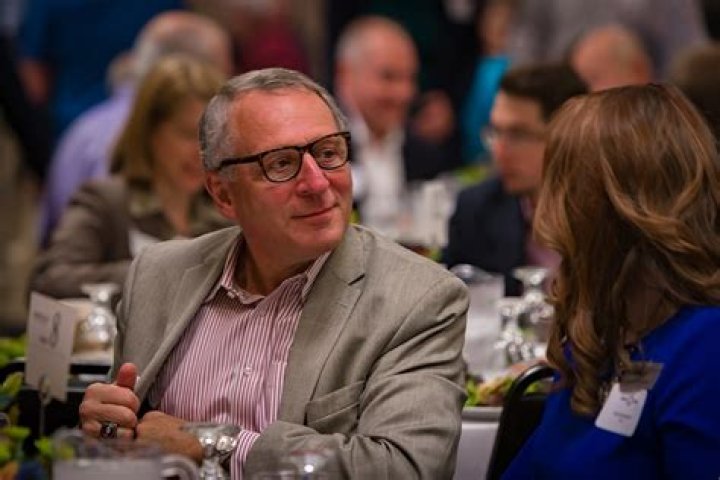 Q-C and Peoria communities mourn death of SENB Bank president and community leader