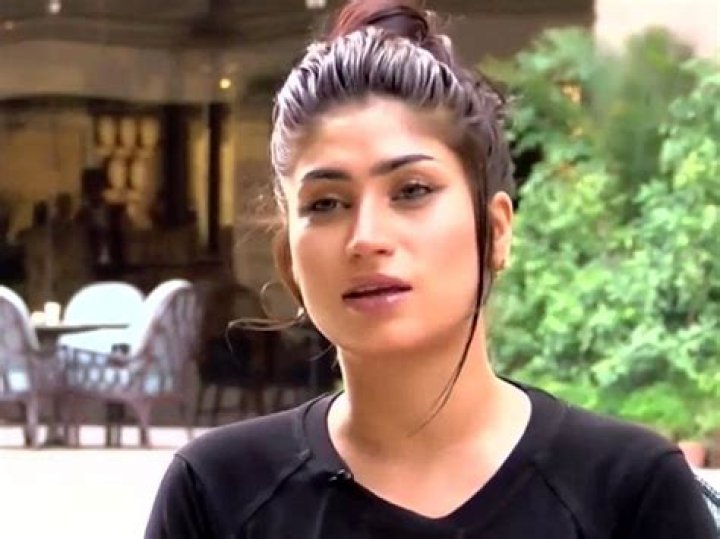 Qandeel Baloch – Biography, Facts & Life Story
