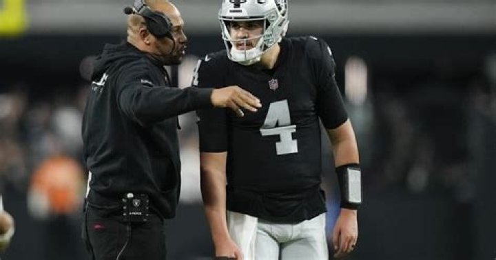 Raiders remove interim tag and hire Antonio Pierce as their head coach