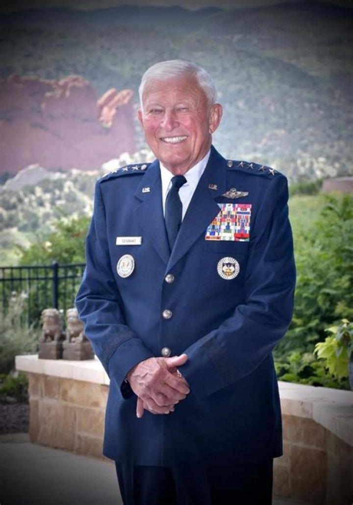 Ralph Eberhart Net Worth (2024) | wallmine