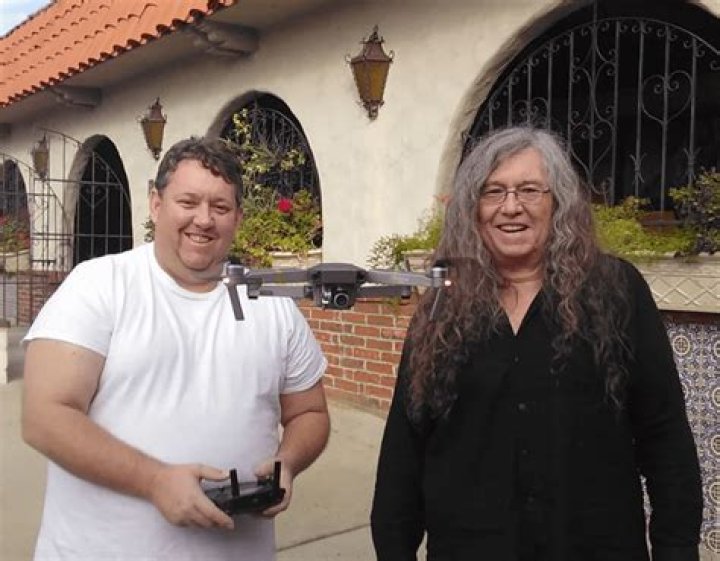 Rene Nezhoda (Storage Wars Star): Bio, Father Gunter Nezhoda’s Death Cause, Wife, Daughter And Net Worth (2023)