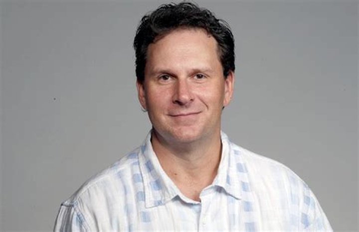 Rex Huppke - Chicago Tribune, Politesch Affliation, Wiki / Bio, Alter, Fra, Carrière, Net Worth an Héicht