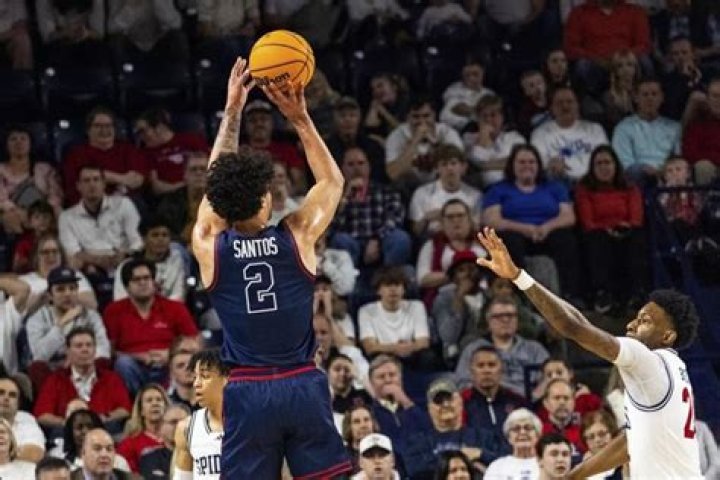 Richmond snaps No. 16 Dayton’s nation-leading win streak 69-64