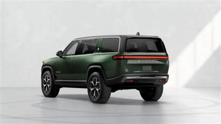 Rivian R1S: Everything You Need to Know About the Electric SUV