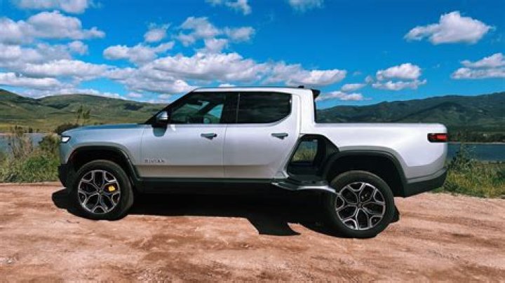 Rivian R1T Review: A Clever Electric Truck and Versatile Vehicle
