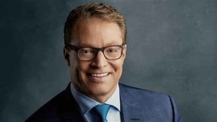 Robert Frank (CNBC) Biography, Wiki, Age, Wife, Personal Life, Salary