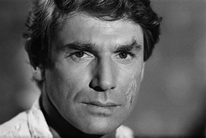 Robert Hossein Jeune : Les débuts de carrière du regretté acteur et réalisateur
