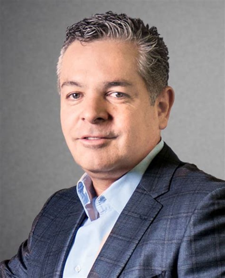 Roberto Isaias Net Worth (2024)