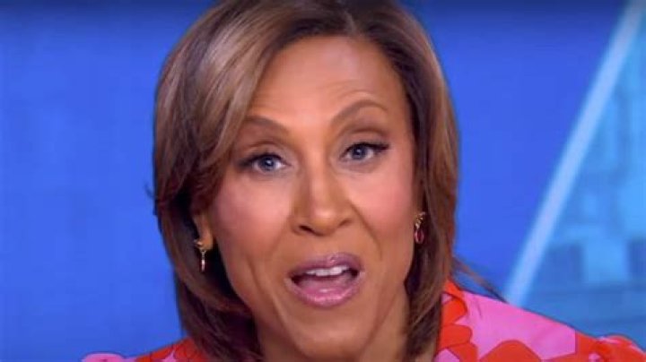 Robin Roberts reveals ‘bit of a wardrobe malfunction’ before GMA episode