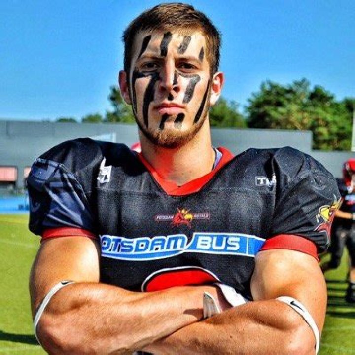 
Ross Smith
Net Worth

