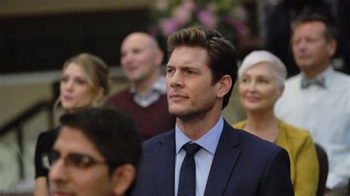 Ryan McPartlin turns a stylist into a super sleuth in Hallmark’s Cut, Color, Murder