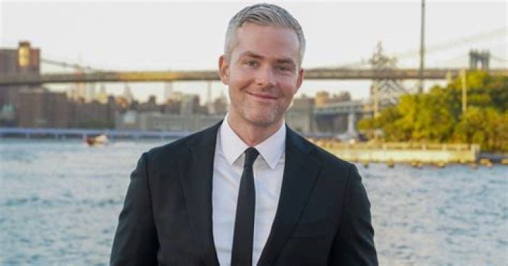 Ryan Serhant Net Worth & Lifestyle, How Did Ryan Serhant Became Rich?