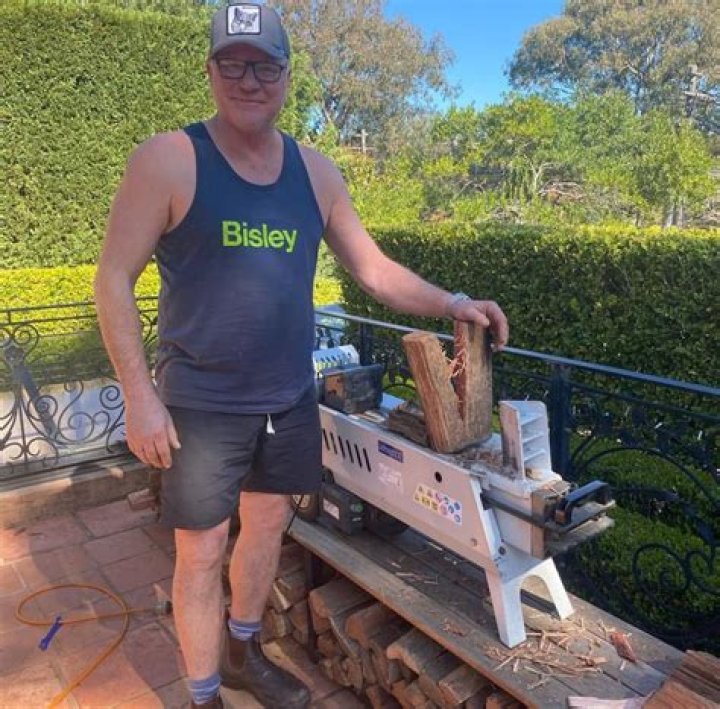 Scott Cam Biography, Wiki, Family, Net Worth, TV Host Career